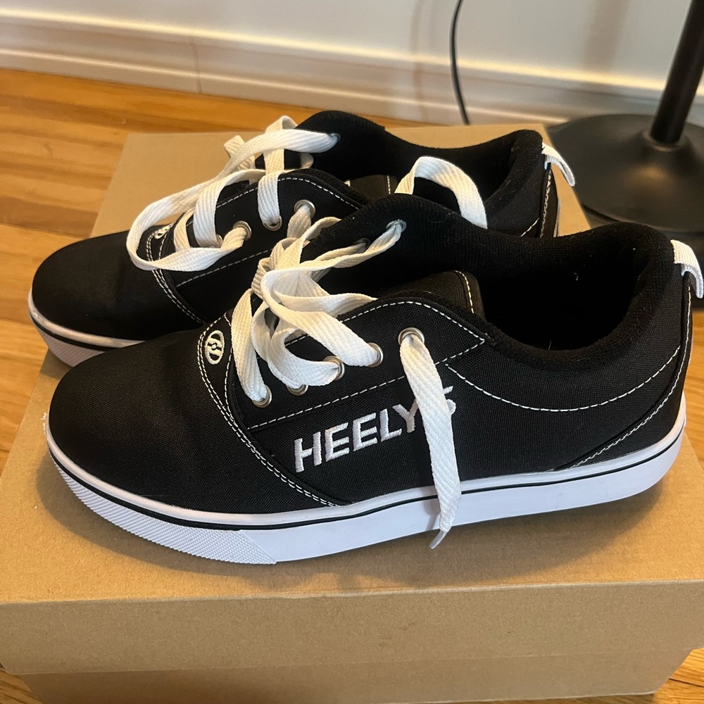 Heelys Classic Black and White Sneakers